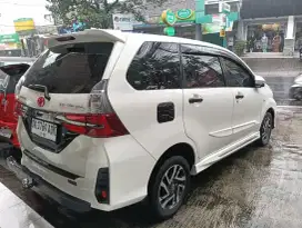 Avanza 1,5 Veloz AT 2019 putih, Automatic