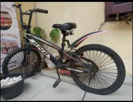 Sepeda BMX uk 18