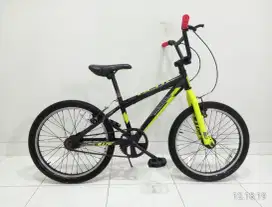 sepeda BMX Polygon blitz ukuran 20 inch