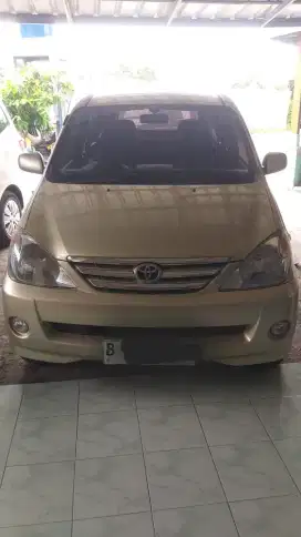 Dijual Toyota Avanza manual tahun 2005, kondisi bagus pajak hidup