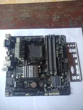 Jual motherboard GigaByte AM3+  GA-78LMT-USB3