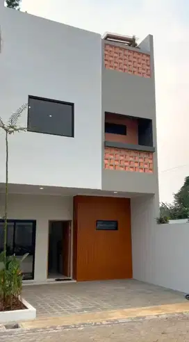 Rumah baru depan Kampus Sahid