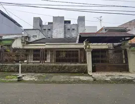 Dijual Rumah Tua rapih Terawat Baik Kebayoran Baru dekat Blok M