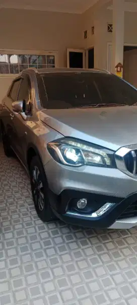 X-cross mulus punya pribadi bukan showroom sudah service besar