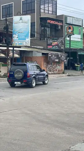 Jual mobil escudo