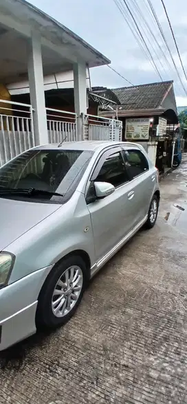 Toyota Etios Valco 2013 Bensin