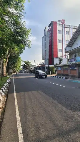 DIJUAL TANAH DEPAN AKMIL JL GATOT SUBROTO BAGUS UNTUK HOTEL