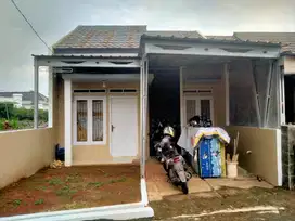 rumah siap huni dekat pasar komarudin