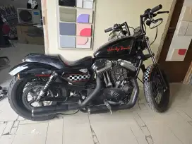 Harley davidson XL1200N 2012