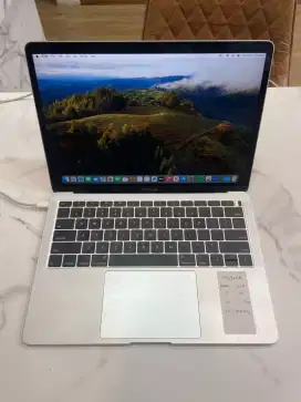 Macbook Second Air 2018 i5