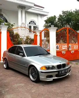 BMW e46 318i 2000 Bensin