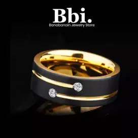 Cincin pria baja titanium hitam list gold