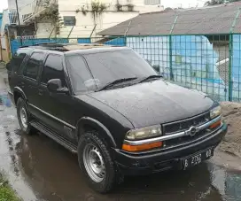 Dijual cepat Blazer montera th 2002