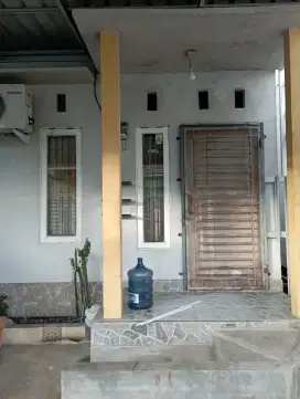 Rumah di sewakan jl.pramuka komp smanda 6