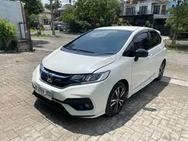 Honda Jazz RS AT th 2019 low KM full set lengkap pajak hidup panjang