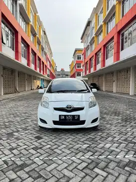 YARIS 1.5 E MATIC 2011