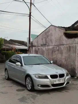 BMW 320i E90 LCi