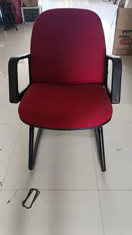 DIJUAL KURSI KANTOR SIAP PAKAI