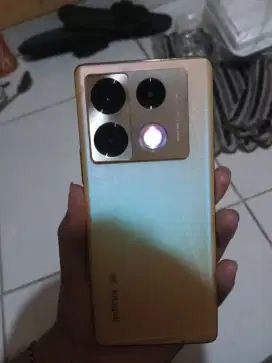 Infinix Note 40 Pro 5G 8+8/256gb