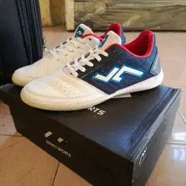 Sepatu Futsal Zethro Alfa size 44