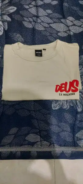 Tshirt Deus original