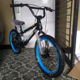 BMX ANAK 20
SEPEDA ANAK
SEPEDA BMX 20
SEPEDA ANAK BMX 20 INCHI
BMX