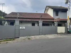 Rumah Minimalis 2 Lantai di Solo Hadap Timur Lokasi Strategis