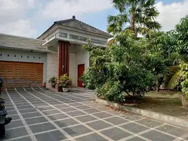 RUMAH BUAT VILLA MEWAH MURAH STRATEGIS DEKAT JL KALIURANG SLEMAN YOGYA