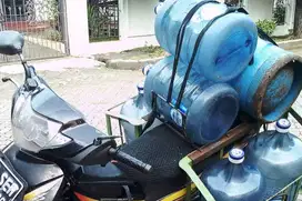 Di butuhkan di cari karyawan untuk antar Galon dan Gas