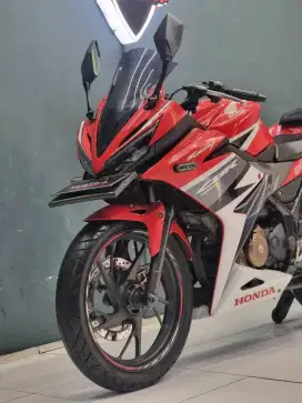 Perfect Condition!!Honda CBR 150R One Hart 2018 Plat Jtim Mlus-Mustika