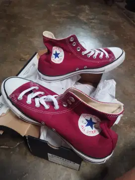 Sepatu converse high red size 43