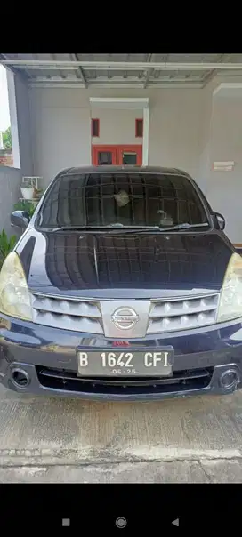 Nissan Livina 2010 Bensin