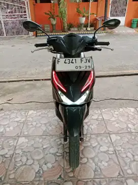 Dijual motor Honda Beat deluxe