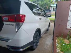 Innova reborn Venturer 2018 Diesel