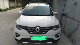 Renault Triber Putih Automatic 2022