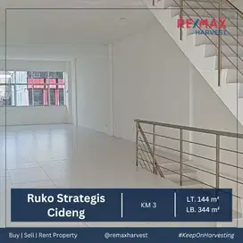 Disewakan Murah Ruko Lokasi Strategis di Cideng