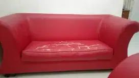 Sofa Merah Dijual!