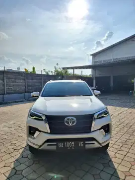 Fortuner 2021 G diesel manual. Km 80rb