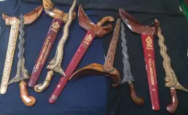 Dijual keris antik lawasan & koleksi lukisan