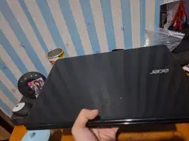 Acer aspire E1  amd radeon