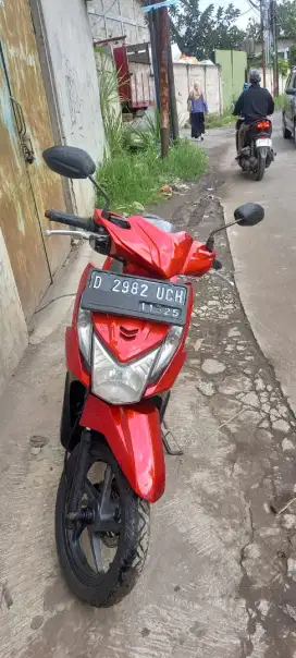 jual motor bekas beat 2015 merah