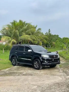 DP16jt Fortuner VNT TRD A/T 2015