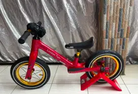 Sepeda pushbike balance bike London taxi pro upgrade