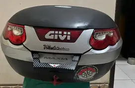 BOX GIVI E55 (MAXIA 3)