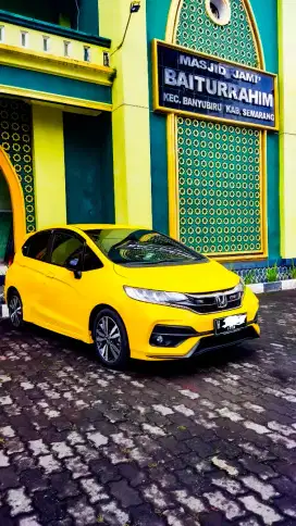 Honda jazz rs warna langka kuning pekat