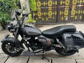 BENELLI MOTOBI EFI 200  HITAM GRESS FULL ORIGINAL KM RENDAH