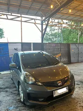 Honda Jazz 2013 Bensin over kredit