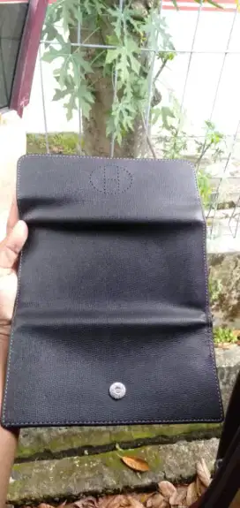 Di jual dompet warna hitam model tipis yg hobi dan minat murah aja