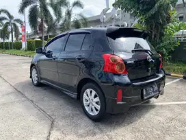 Toyota Yaris S Limited 2012