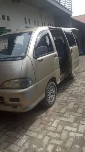 Mobil Daihatsu zebra